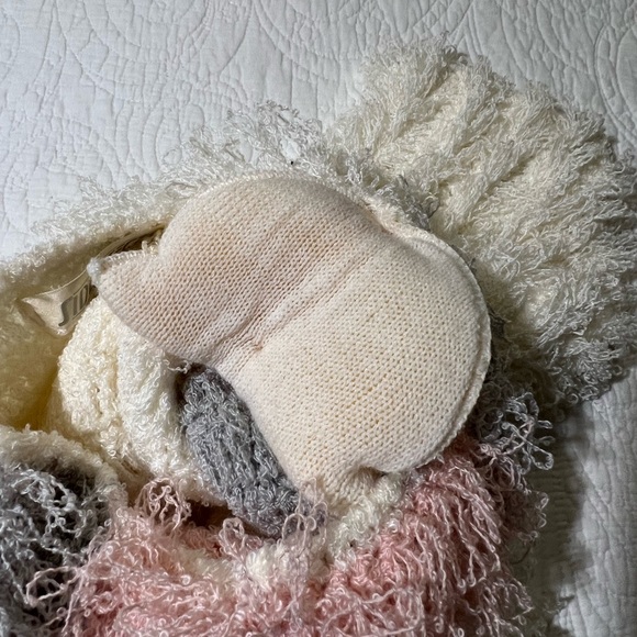 Vintage Women's 80s Shaggy Pastel Hand Crochet Pullover Knit Sweater - Picture 4 of 6